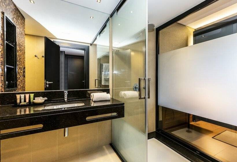 غرفة كلاسيكية ثلاثية, Evidencia Belverde