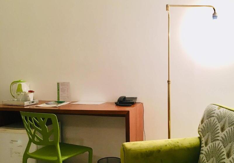 اتاق لوکس, Ganalé Hôtel