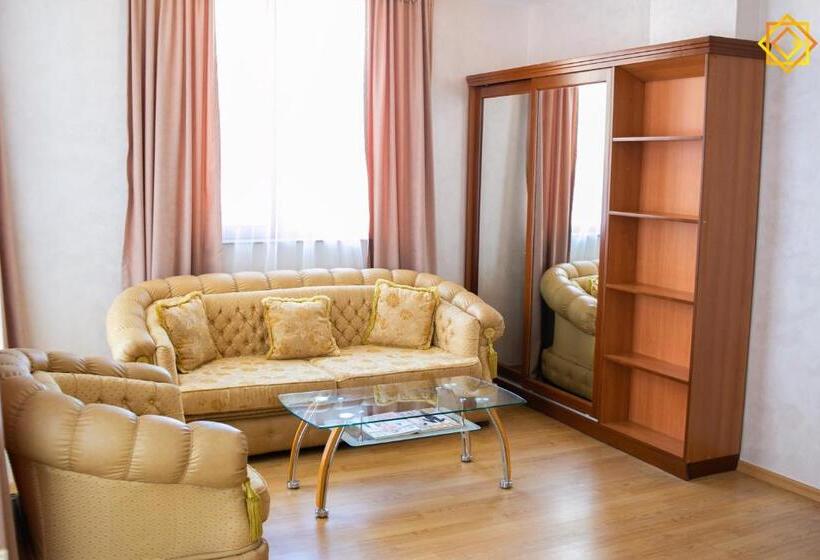 مجموعه ویستا شهر, Ganjali Plaza