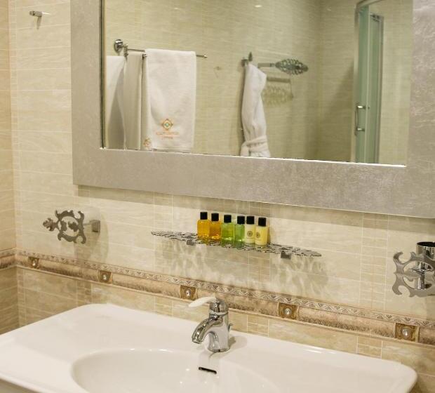 مجموعه ویستا شهر, Ganjali Plaza