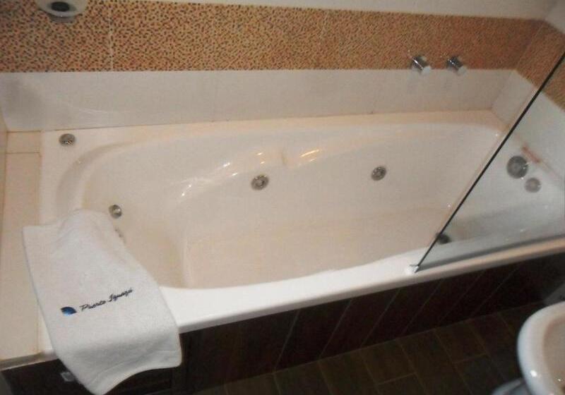 스탠다드 트리플 룸, Gran Hotel Tourbillon & Lodge