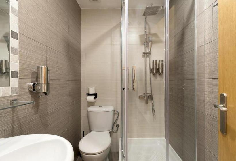 اتاق استاندارد, Hostal Art Madrid