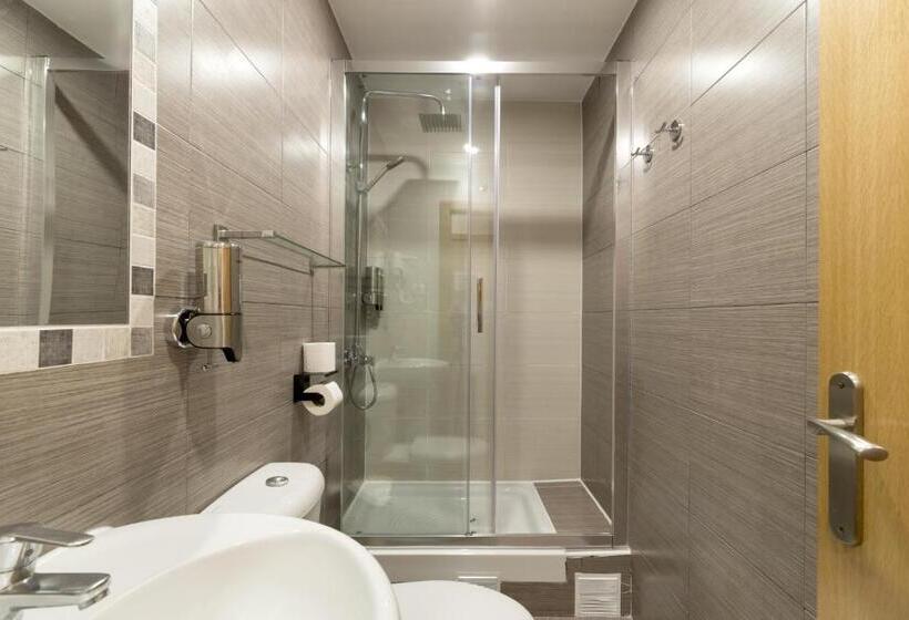 اتاق سوپریور, Hostal Art Madrid