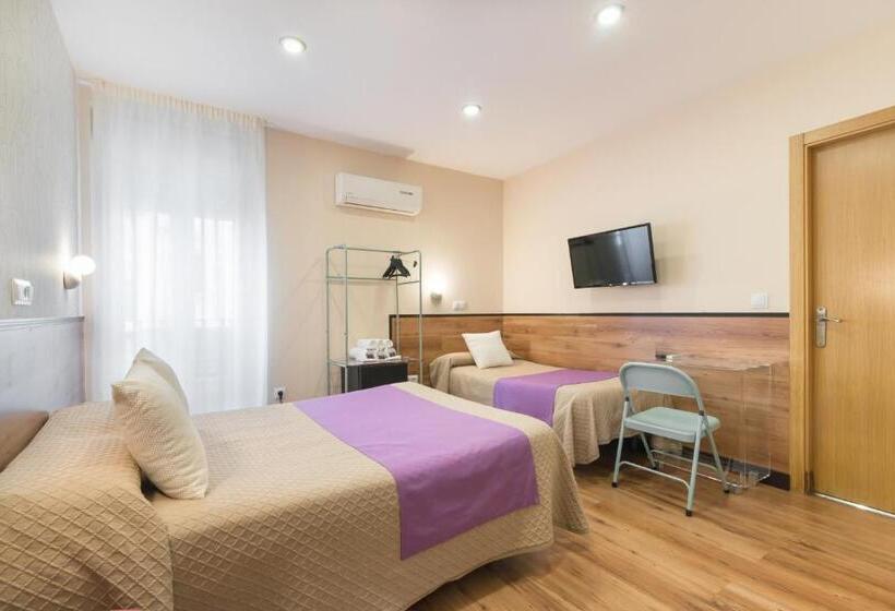 اتاق سوپریور, Hostal Art Madrid
