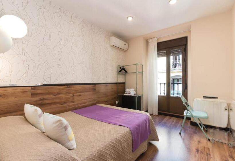 اتاق استاندارد با بالکن, Hostal Art Madrid