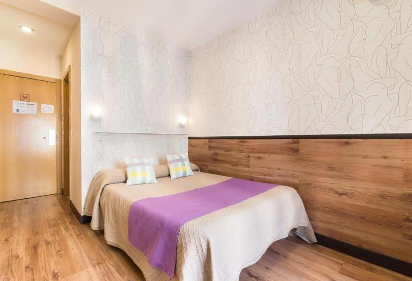 اتاق استاندارد با بالکن, Hostal Art Madrid