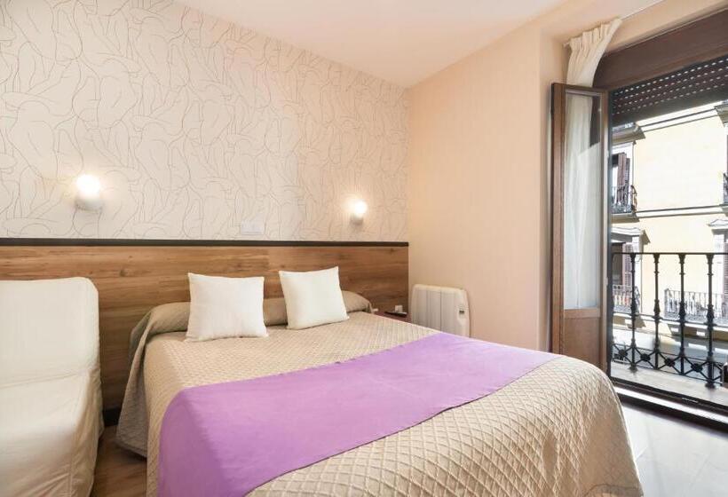 اتاق استاندارد با بالکن, Hostal Art Madrid