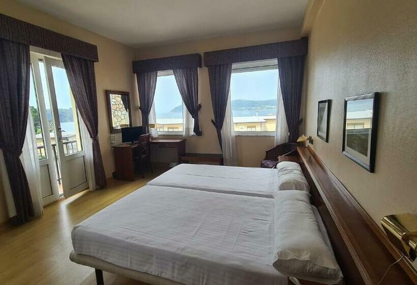 スタンダードルーム, Las Sirenas