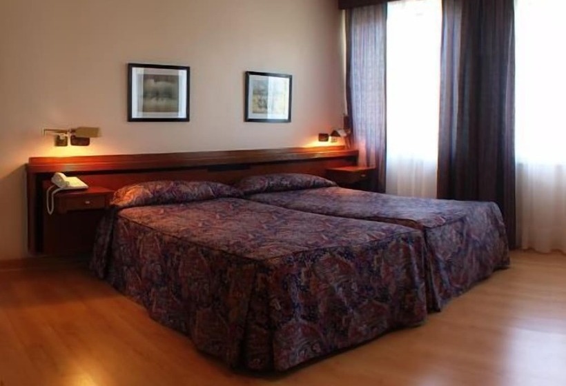 スタンダードトリプルルーム, Las Sirenas