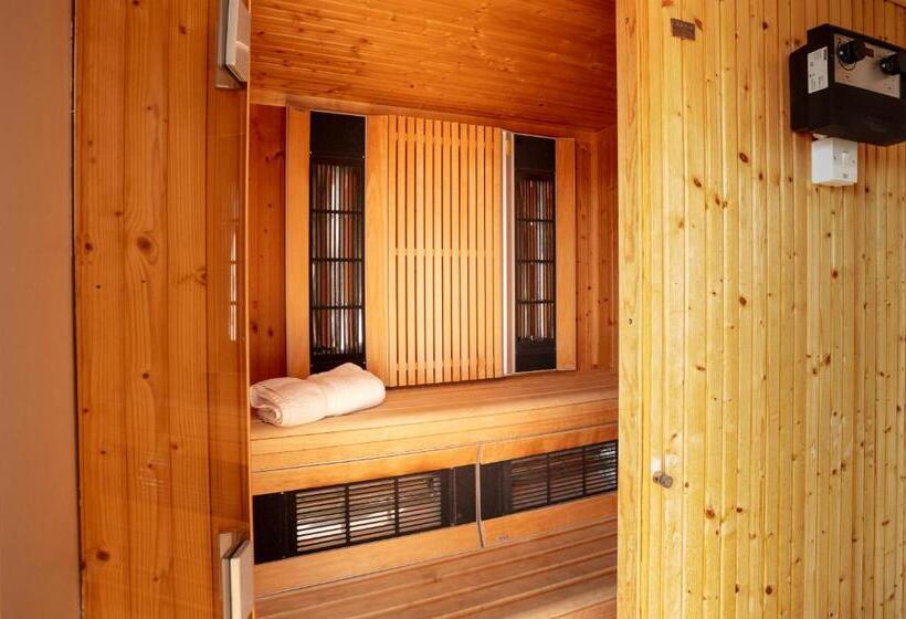 ویلای لوکس 1 خوابه, Les Ormes Resort