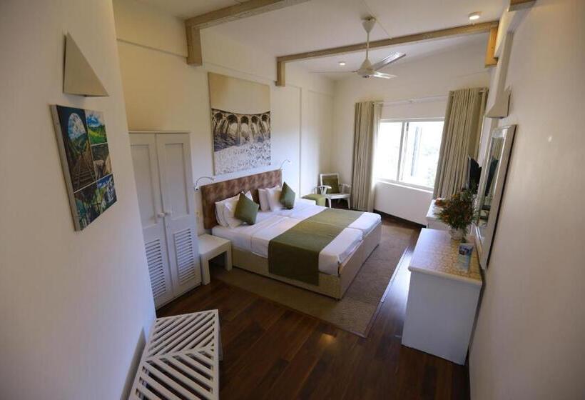 디럭스 룸, Orient