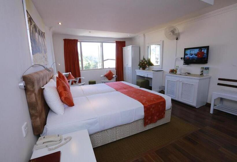 디럭스 트리플 룸, Orient