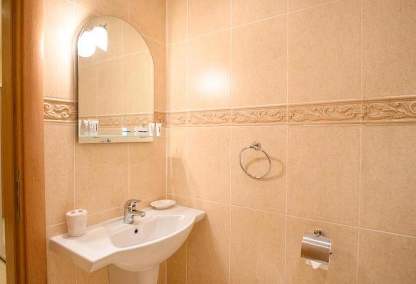 إستوديو سوبيريور, Parklands Hotel & Pool