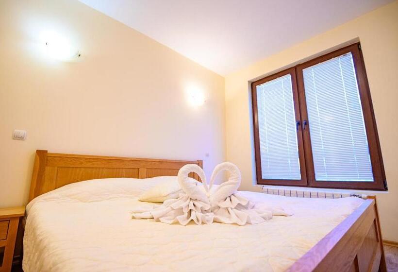 Апартаменты 2 Спальни, Parklands Hotel & Pool