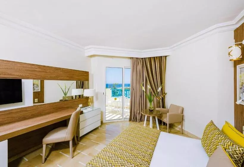 اتاق استاندارد با چشمانداز دریا, Sentido Bellevue Park