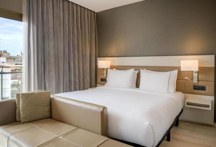 غرفة بريميوم, SH Colón Valencia