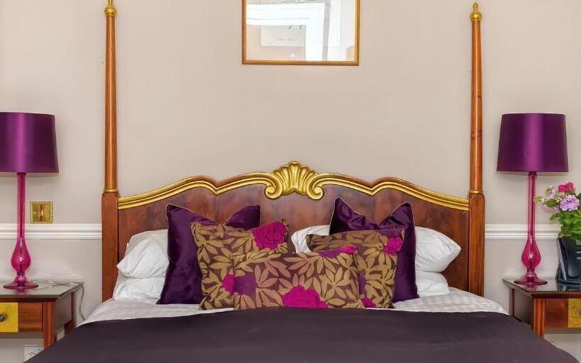 חדר קלאסי, Willington Hall