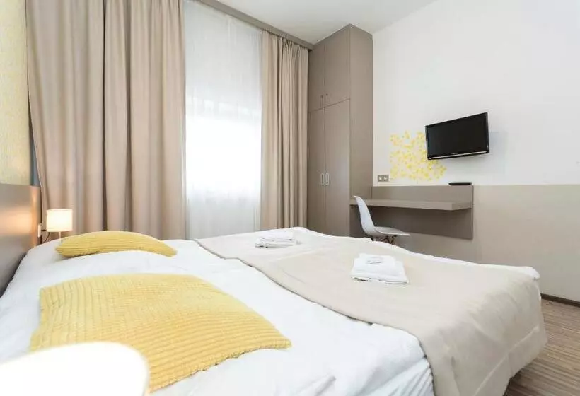 Standard-huone, Pension Akat
