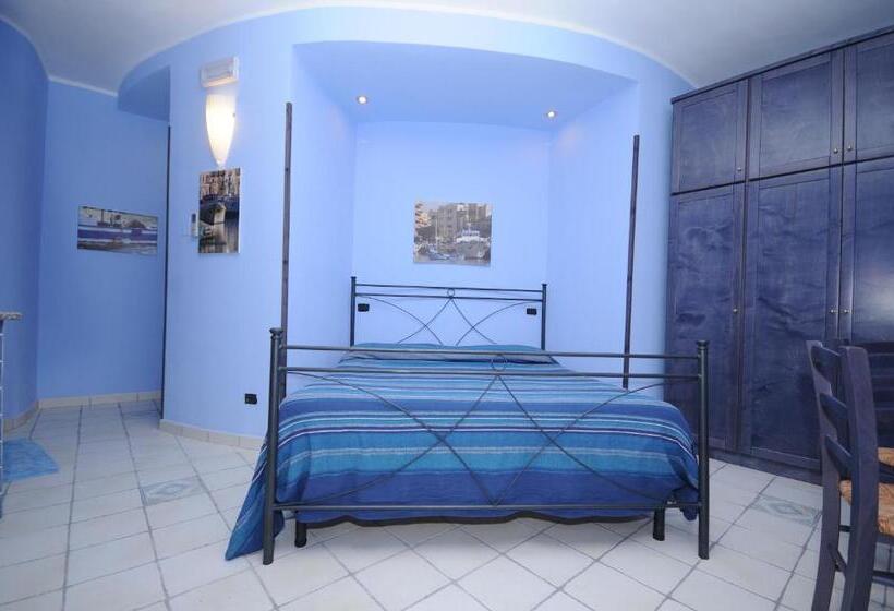 Comfort Kolmen Hengen Huone, Sun Tower Beach Apartments