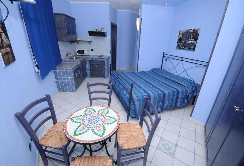 コンフォートトリプルルーム, Sun Tower Beach Apartments