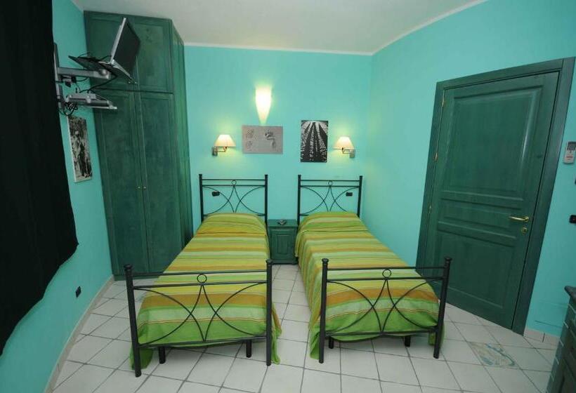 エコノミーワンルーム, Sun Tower Beach Apartments