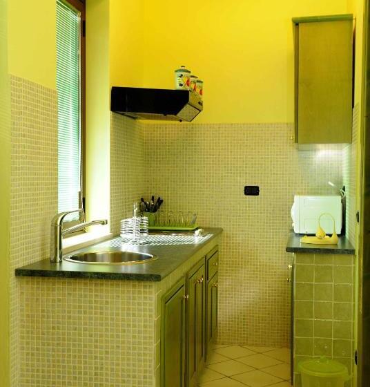 スーペリアスタジオ, Sun Tower Beach Apartments