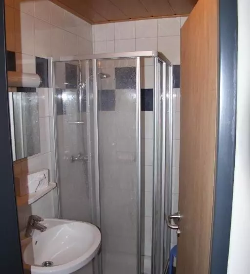 Standard Kolmen Hengen Huone, Sporthotel Mölltal