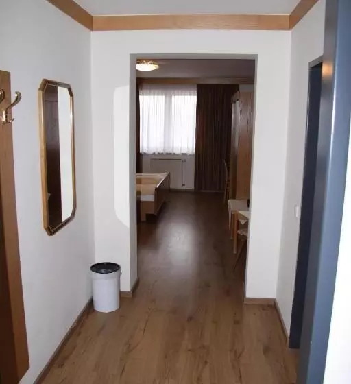 Standard Neljän Hengen Huone, Sporthotel Mölltal