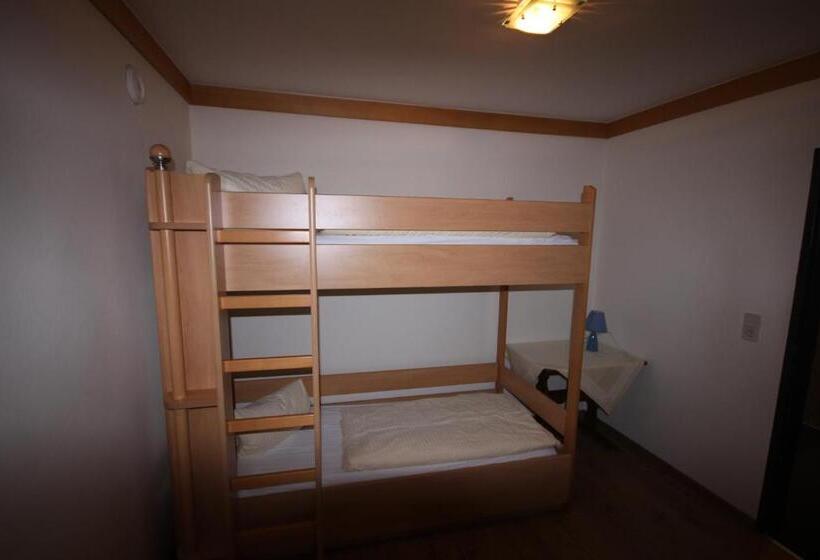 חדר סטנדרט לארבעה, Sporthotel Mölltal