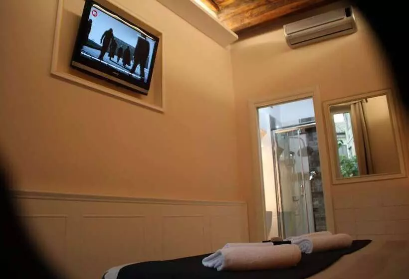 اتاق استاندارد, Navona Nice Room