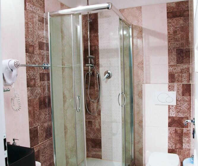 סוויטה עם ג'קוזי, Navona Nice Room