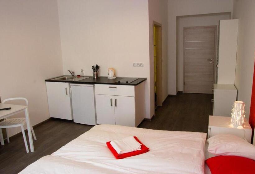 Escritório Deluxe, Budget Apartment