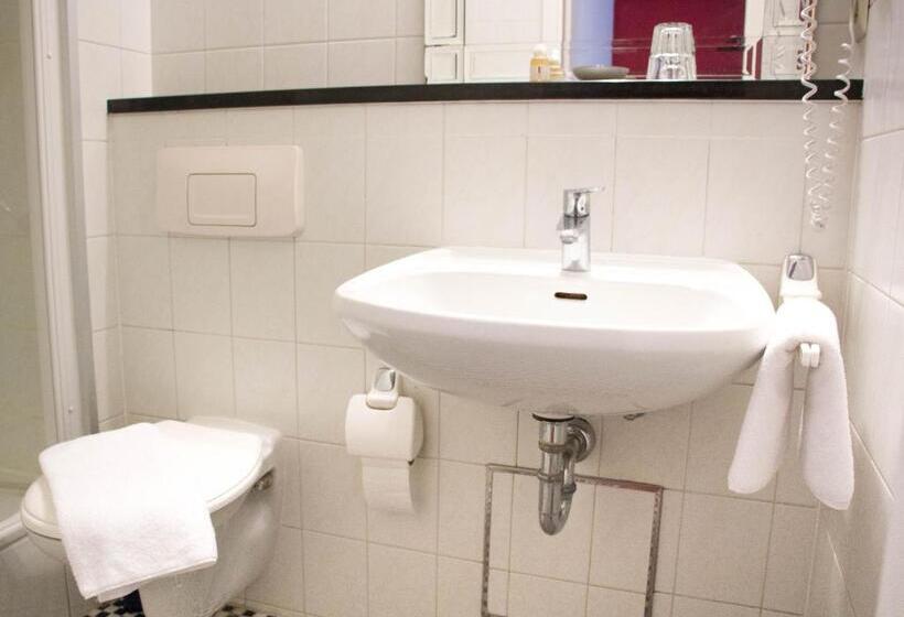 Одноместный Номер Basic, Das Hotel In München