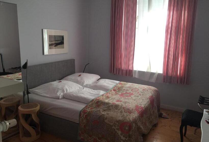 اتاق راحتی یک تخته, Das Hotel In München