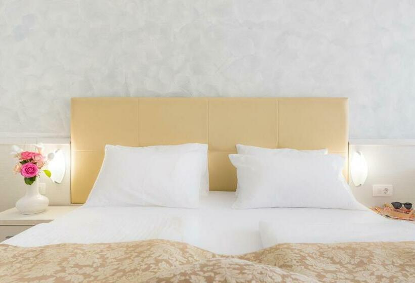 Номер Стандарт с Балконом, Hedera   Maslinica Hotels & Resorts