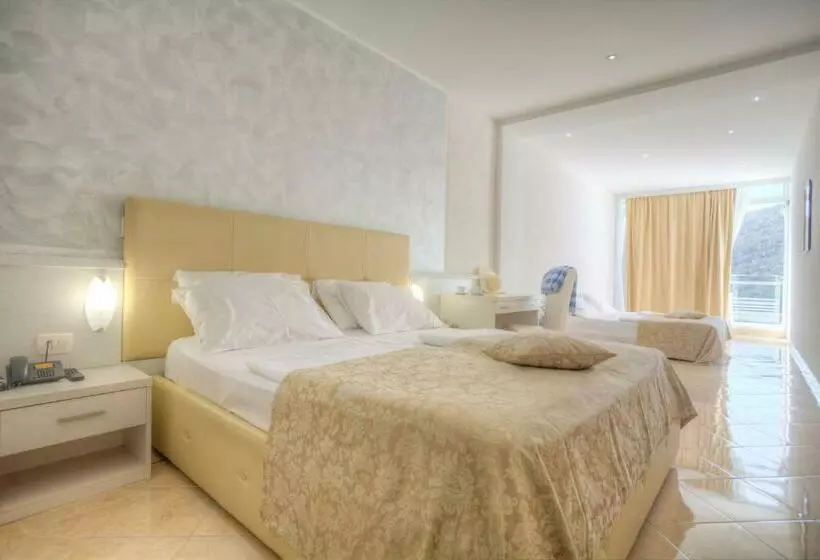 اتاق استاندارد با بالکن, Hedera Maslinica Hotels & Resorts