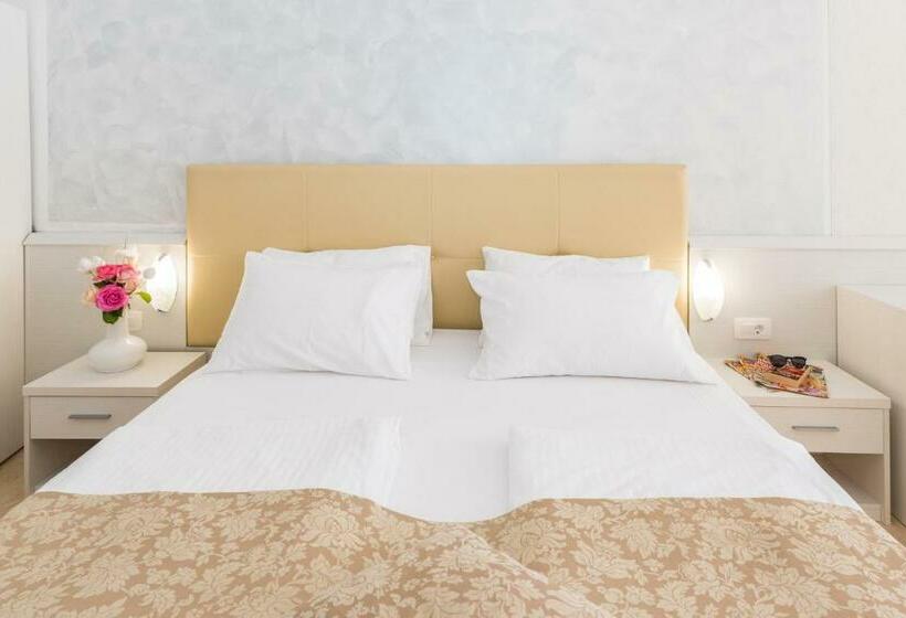 Номер Стандарт с Балконом, Hedera   Maslinica Hotels & Resorts