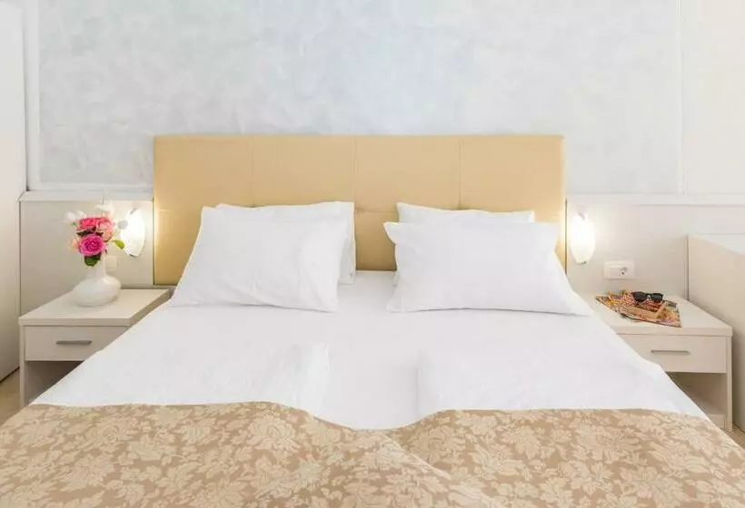 اتاق استاندارد با بالکن, Hedera Maslinica Hotels & Resorts