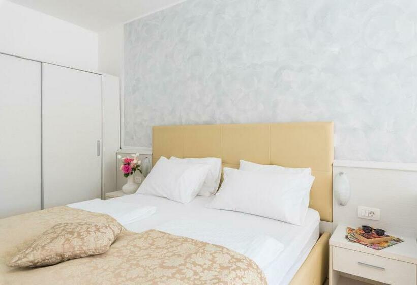 Номер Стандарт с Балконом, Hedera   Maslinica Hotels & Resorts