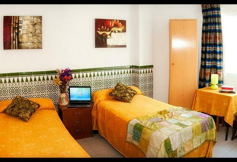 Номер Стандарт, Hostal Estacion