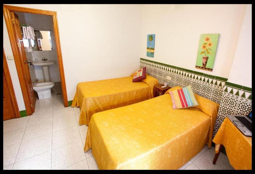 Номер Стандарт, Hostal Estacion