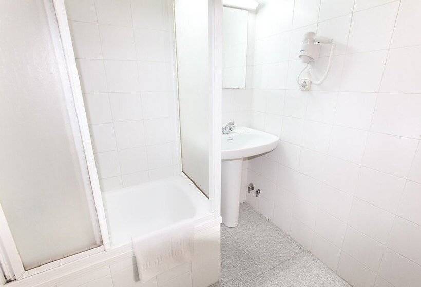 スタンダードトリプルルーム, Hostal Estacion