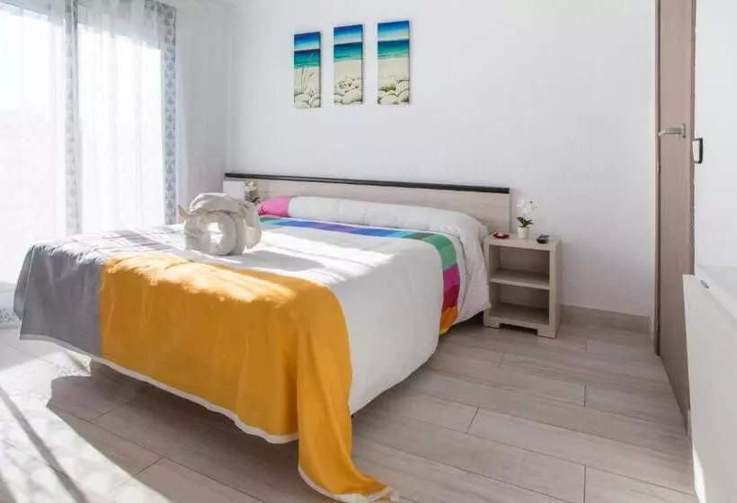 اتاق استاندارد, Hostal Pardo