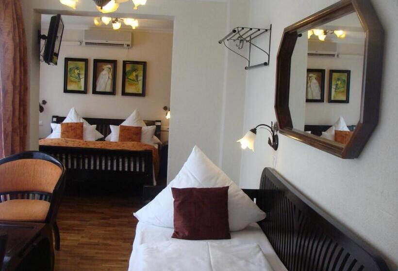 스탠다드 트리플 룸, Aparthotel Guzulka & Restaurant