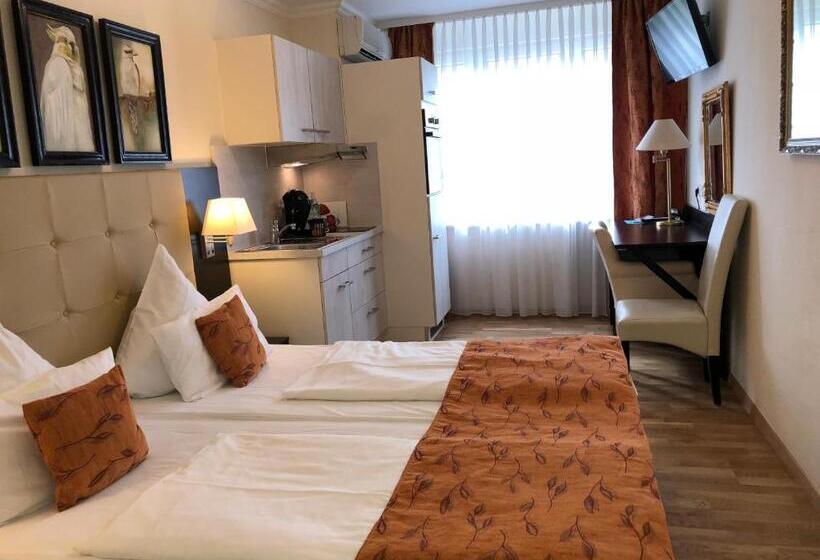 스탠다드 스튜디오, Aparthotel Guzulka & Restaurant
