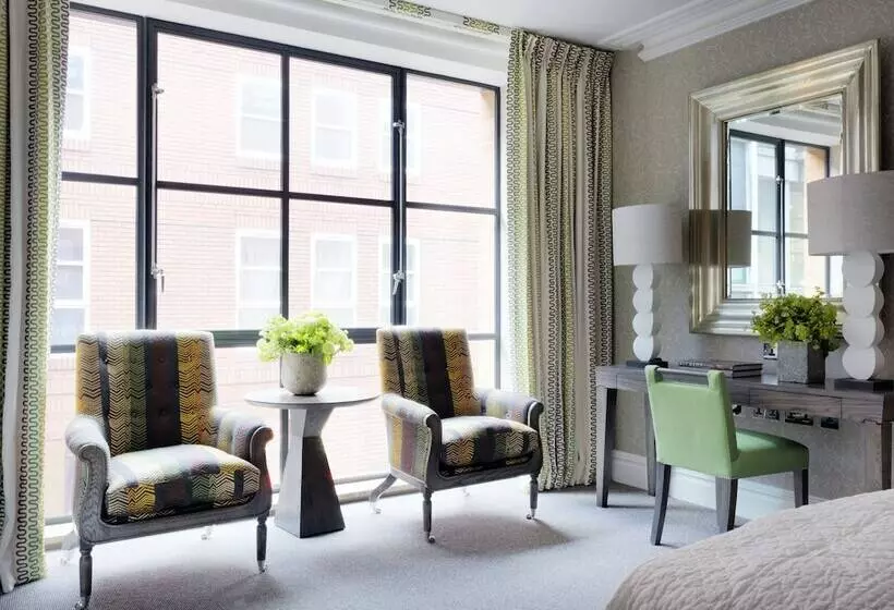 Deluxe Room, Ham Yard Hotel, Firmdale Hotels