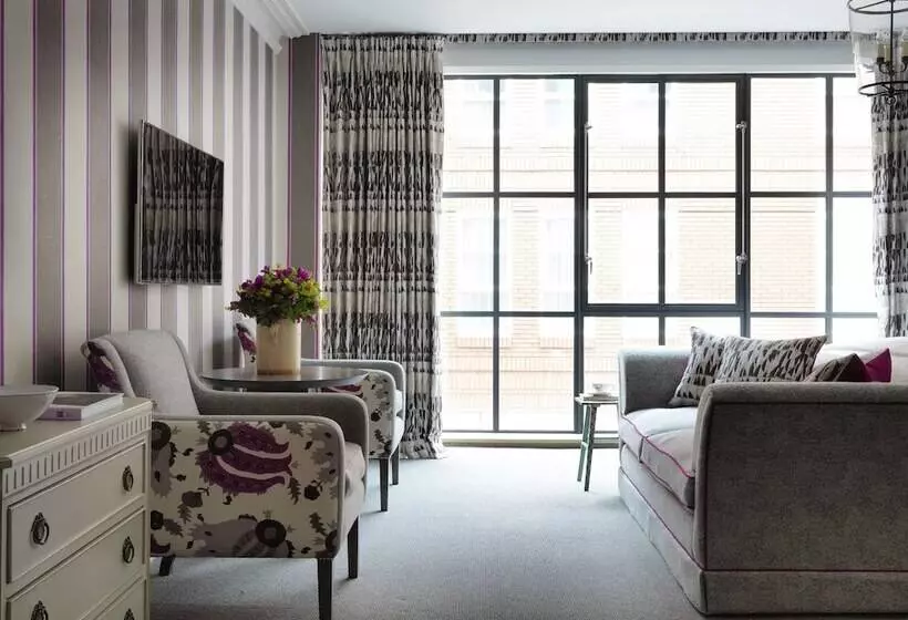 Deluxe Room, Ham Yard Hotel, Firmdale Hotels