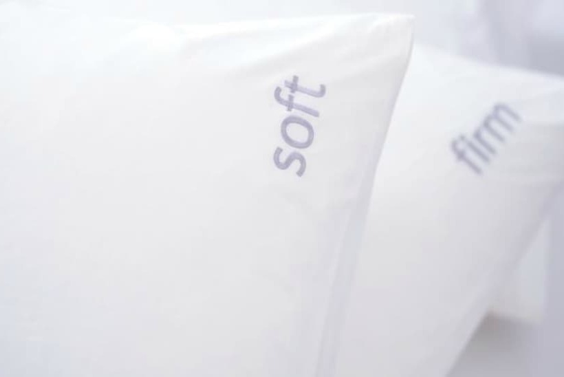 标准间带双人床, Holiday Inn New Delhi International Airport, An Ihg