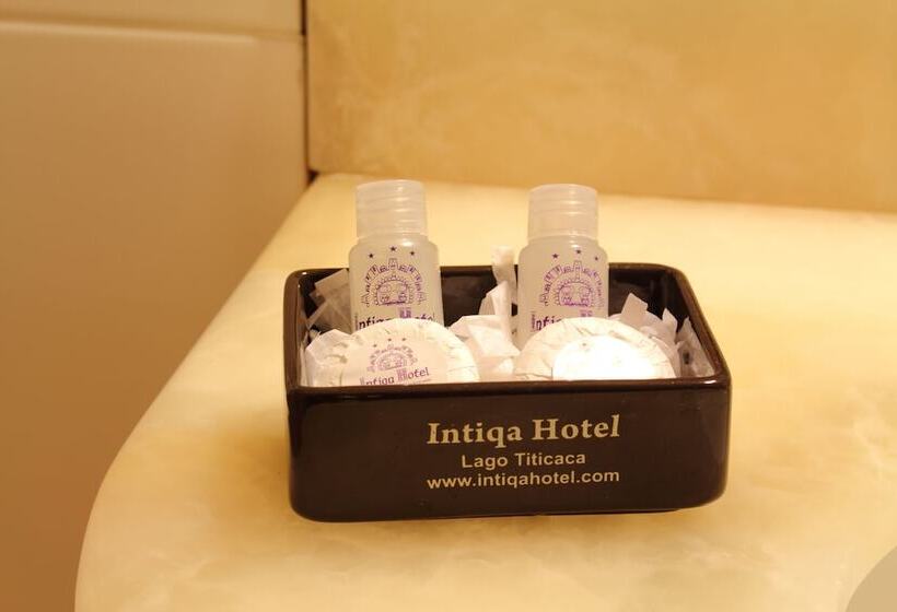 スタンダードトリプルルーム, Intiqa