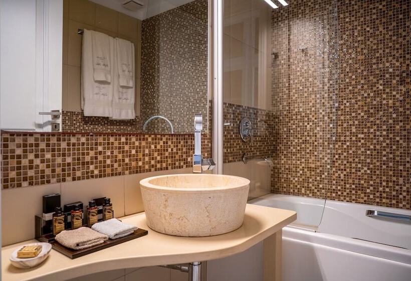 Executive Zimmer mit Aussicht, Delfini Villas